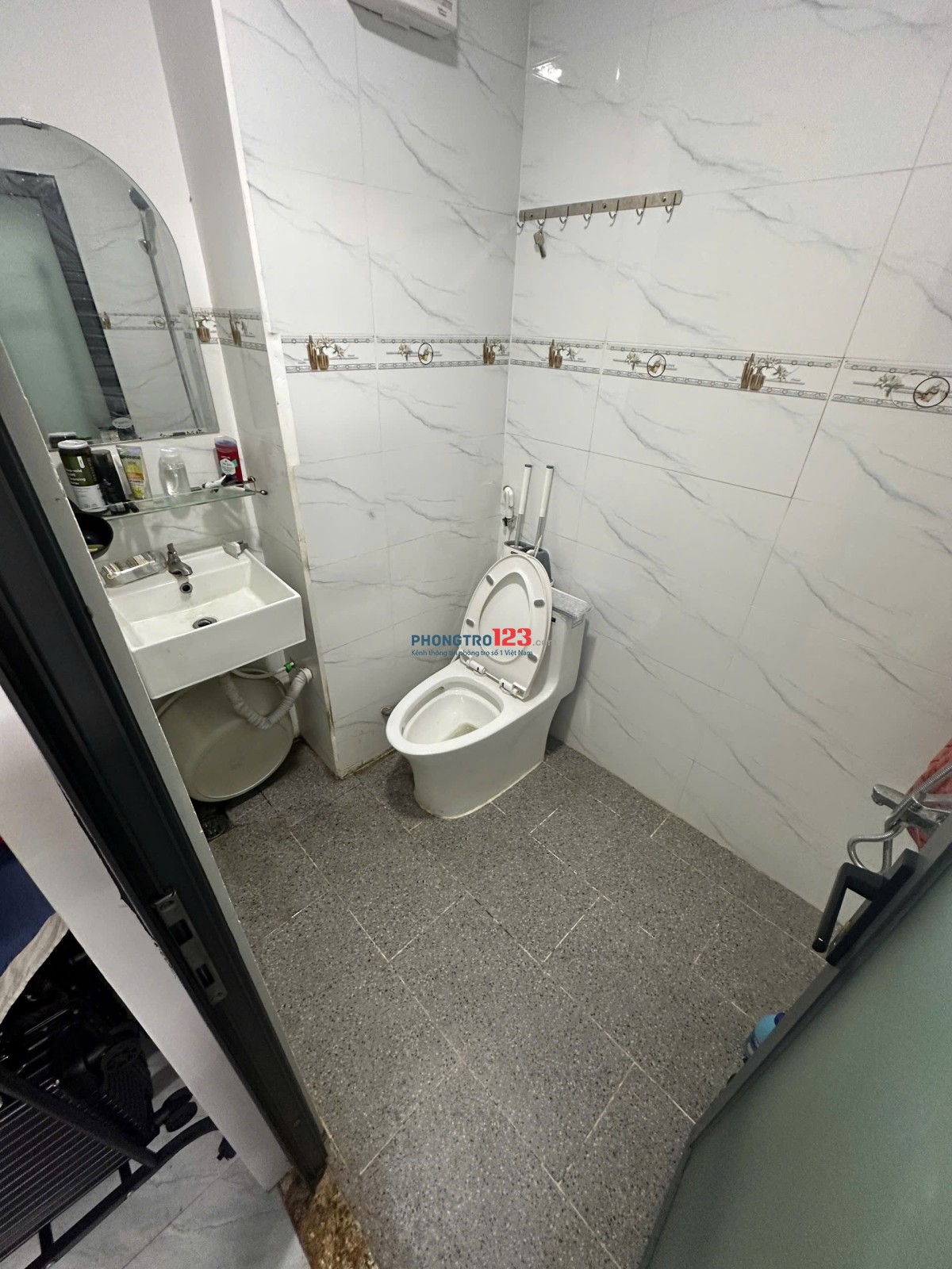 Cho thuê phòng giữa tháng 7 vào ở
