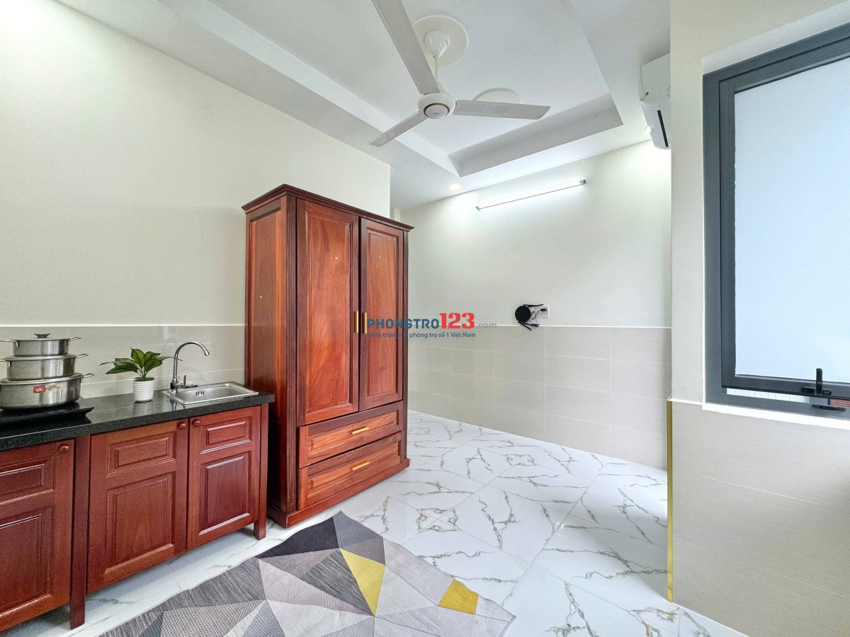 PHÒNG TRỌ GIÁ TỐT BANCON CỬA SỔ THOÁNG FULL TIỆN NGHI NGAY CMT8 GẦN CÔNG VIÊN LÊ THỊ RIÊNG