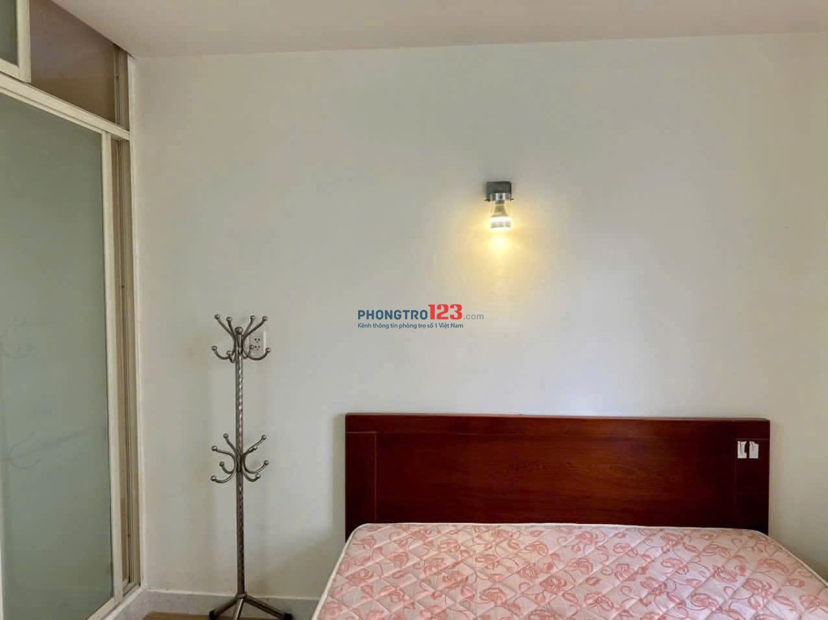 Cao ôc Đặng Văn Ngữ, PN: 2p ngủ, full NT, cọc 1 tháng, 12tr/th