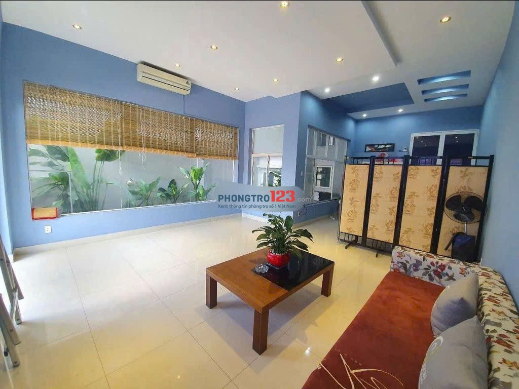 15tr mặt bằng mặt tiền 250m2 trong villa đg Nguyễn Hữu Thọ Q7