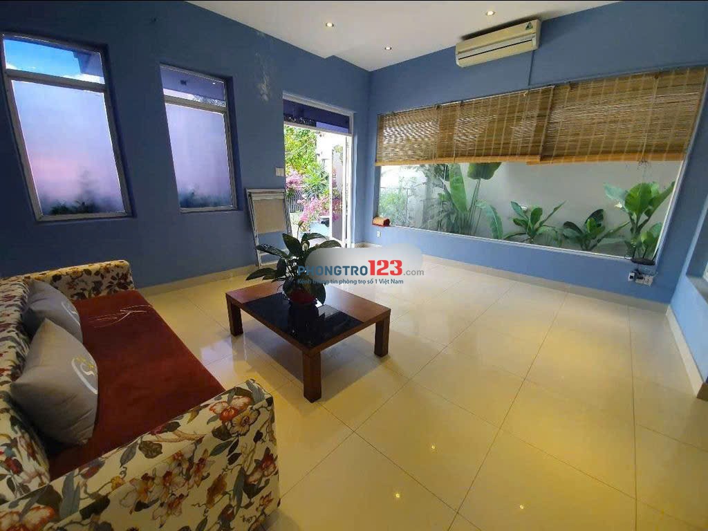 15tr mặt bằng mặt tiền 250m2 trong villa đg Nguyễn Hữu Thọ Q7