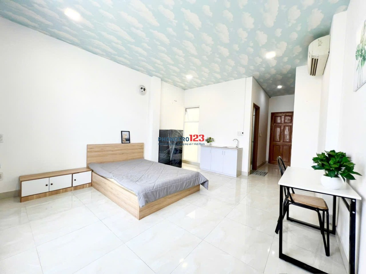 Cho thuê căn hộ Studio Cửa sổ Q4 gần ĐH Luật, ĐH Nguyễn Tất Thành, chợ 200, nhà thờ Xóm Chiếu