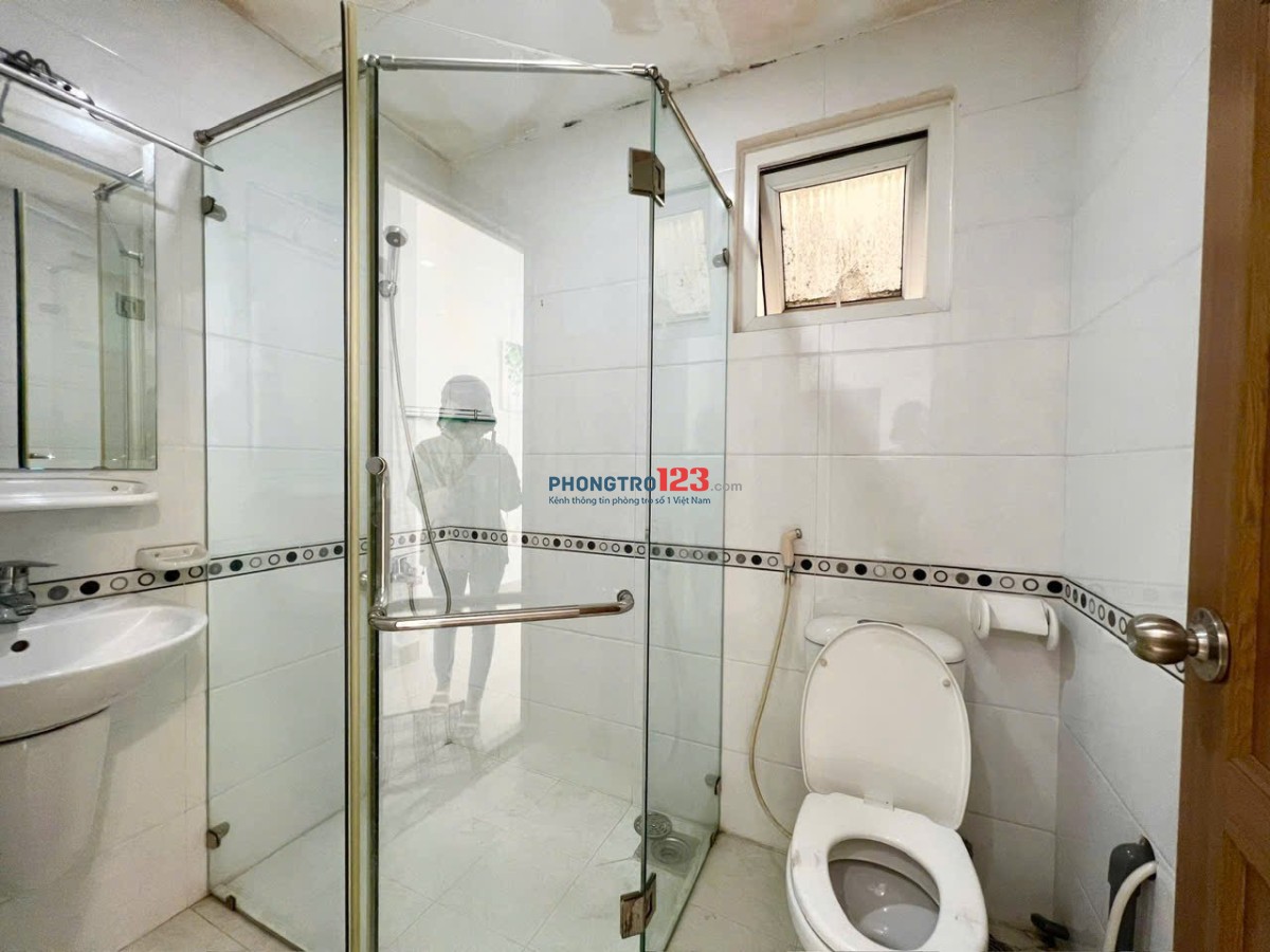 Cho thuê căn hộ Studio Cửa sổ Q4 gần ĐH Luật, ĐH Nguyễn Tất Thành, chợ 200, nhà thờ Xóm Chiếu