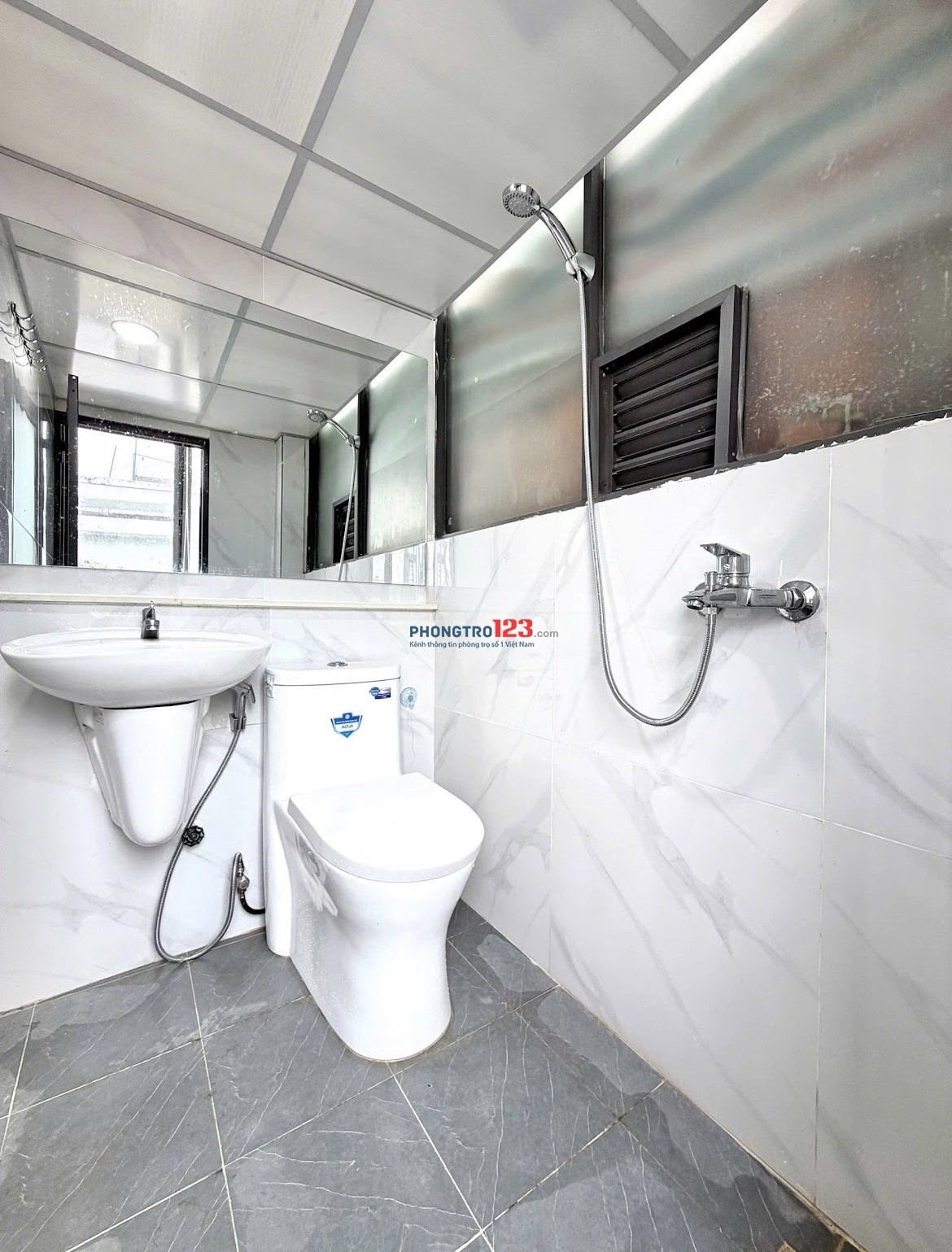 PHÒNG MÓI XÂY CỬA SỔ THOÁNG AN NINH NGAY BÙI ĐÌNH TÚY