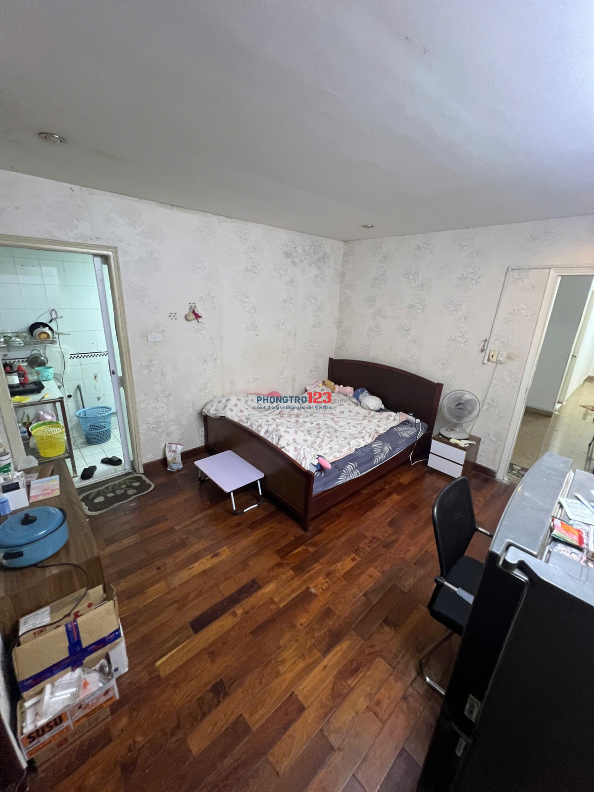 Phòng cho thuê 25m2 trong khu biệt thự Hồng Long (ngay gần sân bay)