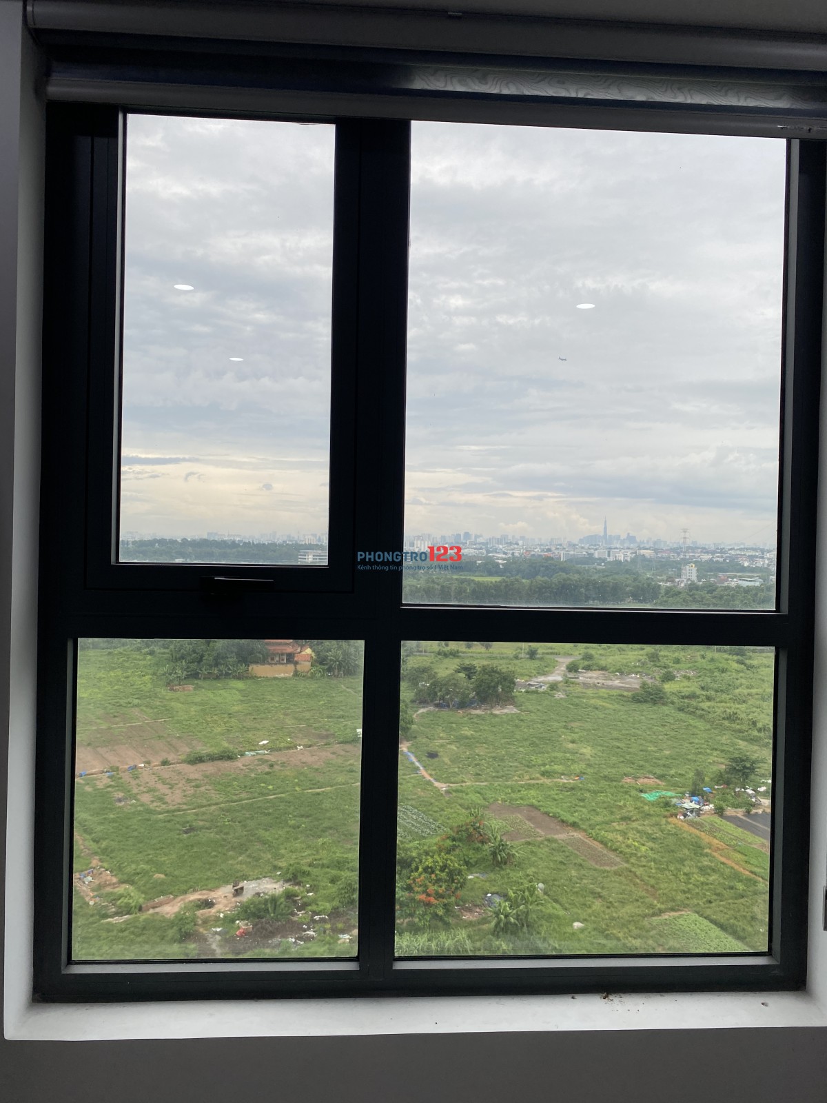 TUYỂN 1 ROOMMATE CHO CĂN GÓC TẦNG CAO VIEW LANDMARK GIÁ RẺ NHẤT THỊ TRƯỜNG