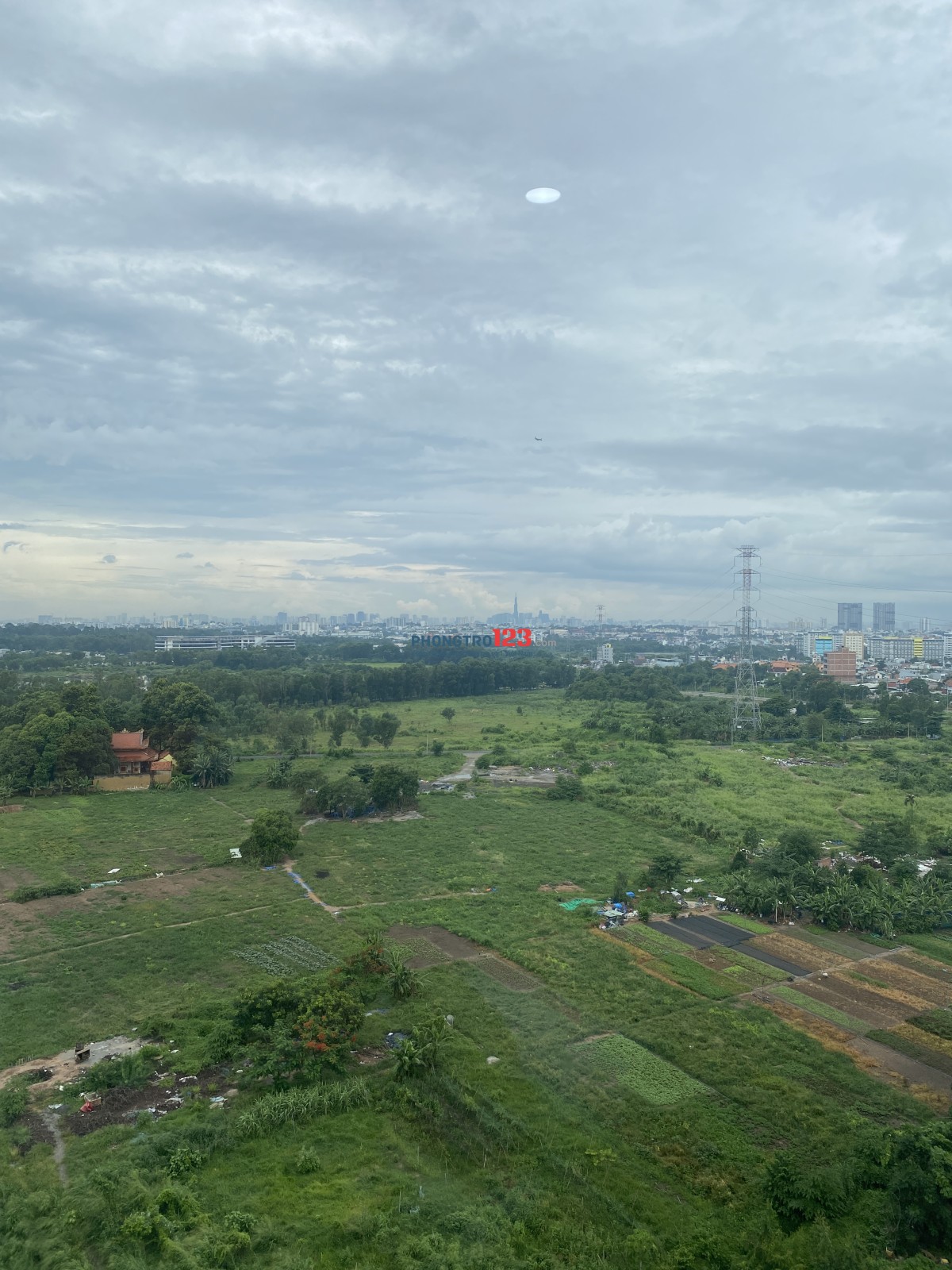 TUYỂN 1 ROOMMATE CHO CĂN GÓC TẦNG CAO VIEW LANDMARK GIÁ RẺ NHẤT THỊ TRƯỜNG