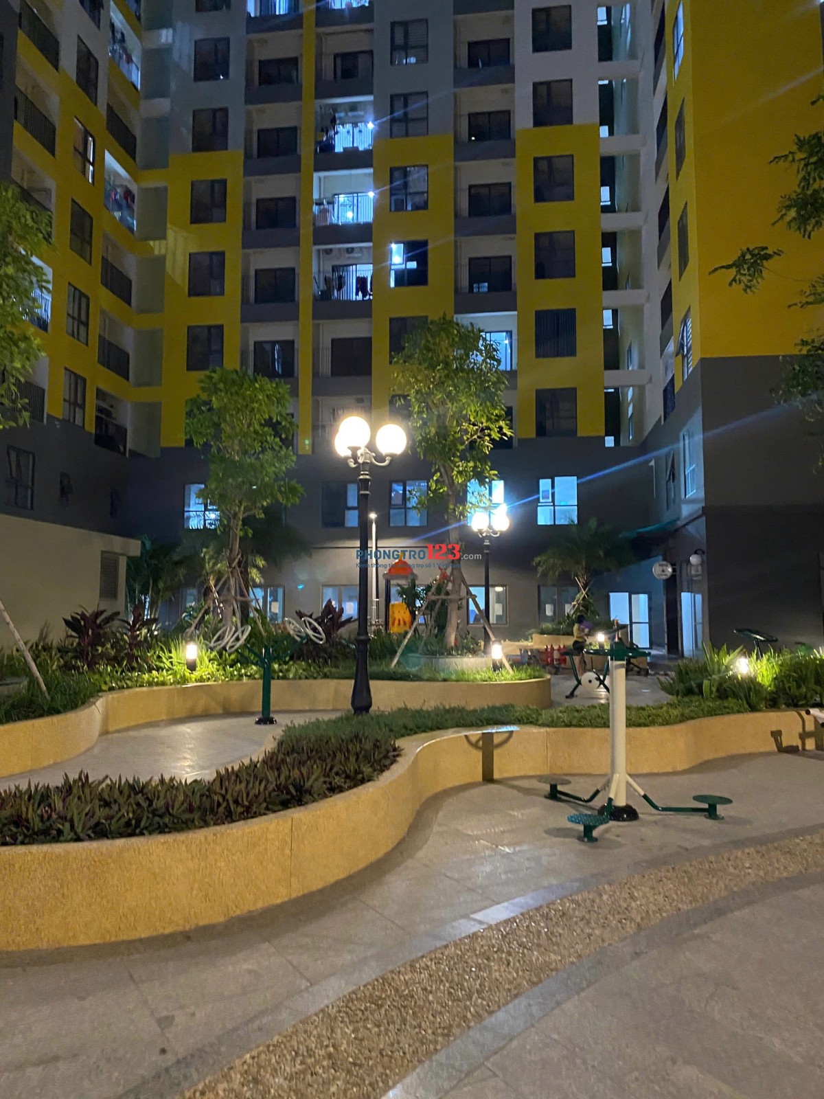 TUYỂN 1 ROOMMATE CHO CĂN GÓC TẦNG CAO VIEW LANDMARK GIÁ RẺ NHẤT THỊ TRƯỜNG