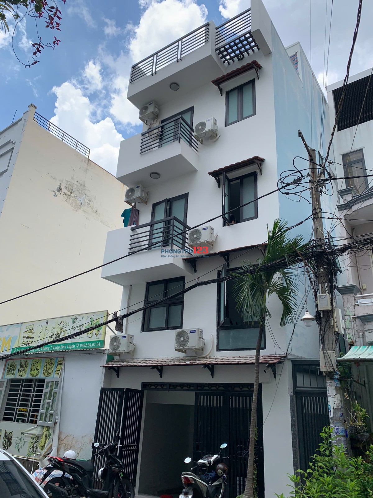 Tìm khách thuê phòng 30m2 tại góc đường Phan Đăng Lưu - Nơ Trang Long, cách quận 1 cầu bông 5 phút