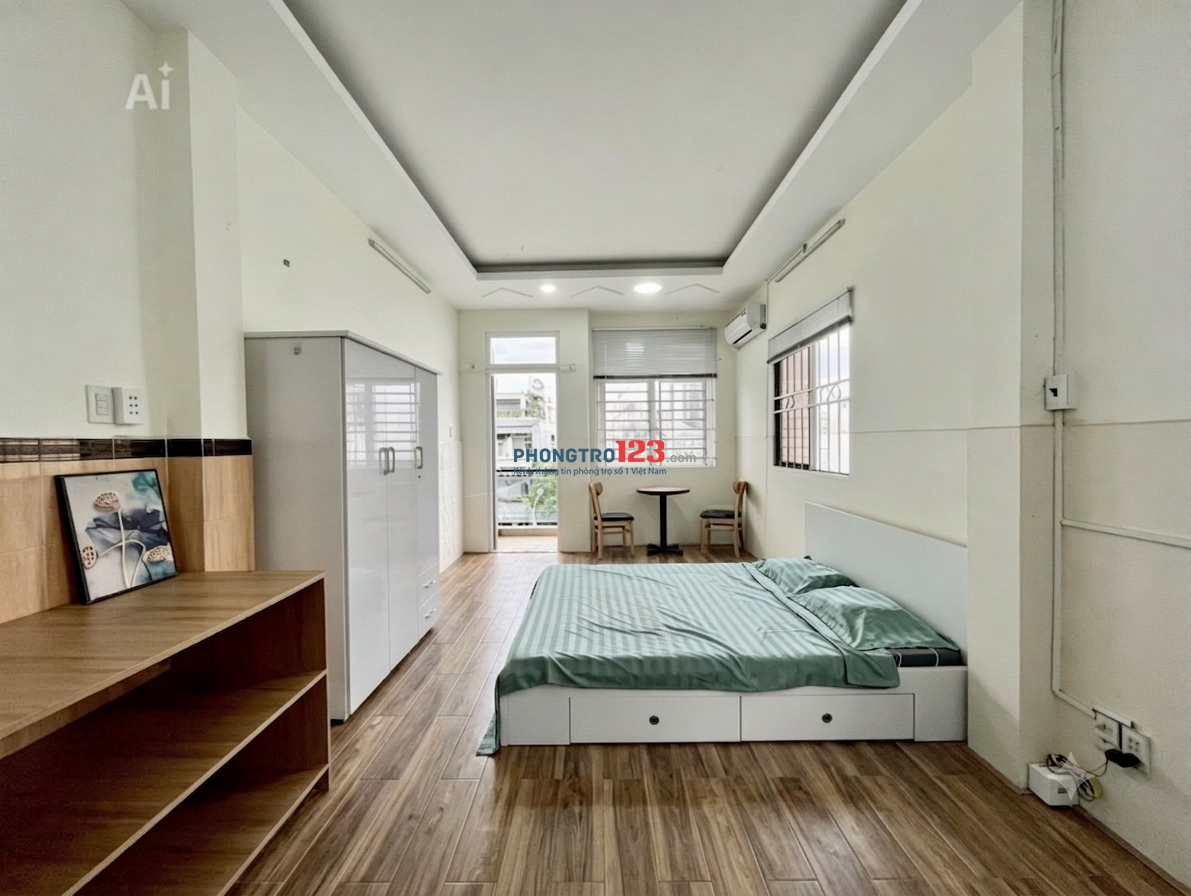 CHDV ban công FULL NT đường hiền vương tân phú 30m2 WC riêng