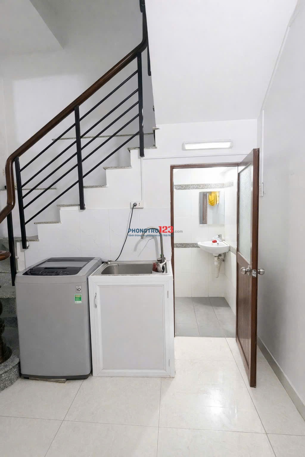 KTX Đặng Thùy Trâm, Bình Thạnh Giá Chỉ 1.650.000Đ/Tháng – Gần Đại Học Văn Lang