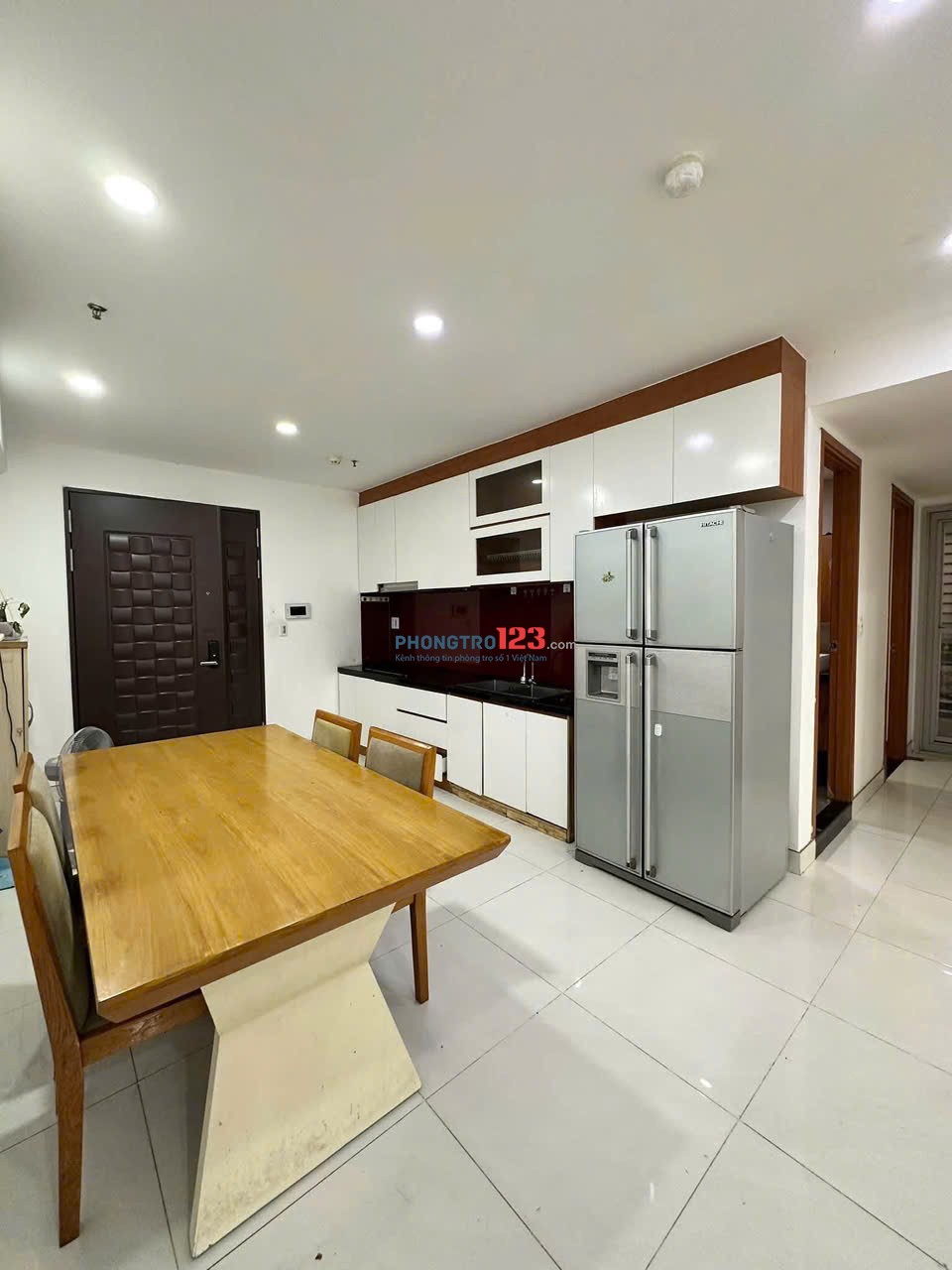 Chung cư Oriental Plaza full nội thất cao cấp giá 12,5 tr/th 2Pn, 2wc, Đ. Âu Cơ, tân phú