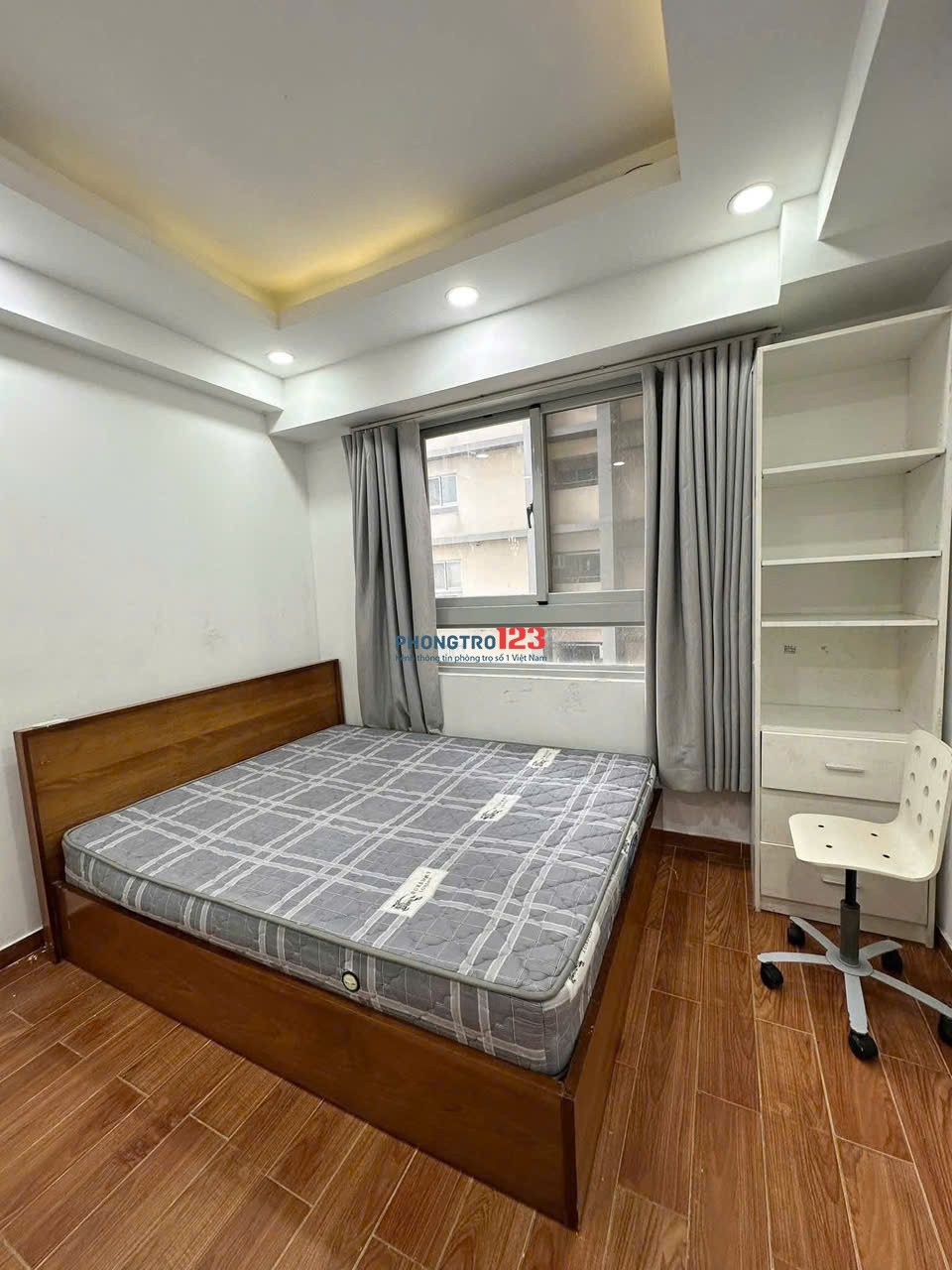 Chung cư Oriental Plaza full nội thất cao cấp giá 12,5 tr/th 2Pn, 2wc, Đ. Âu Cơ, tân phú