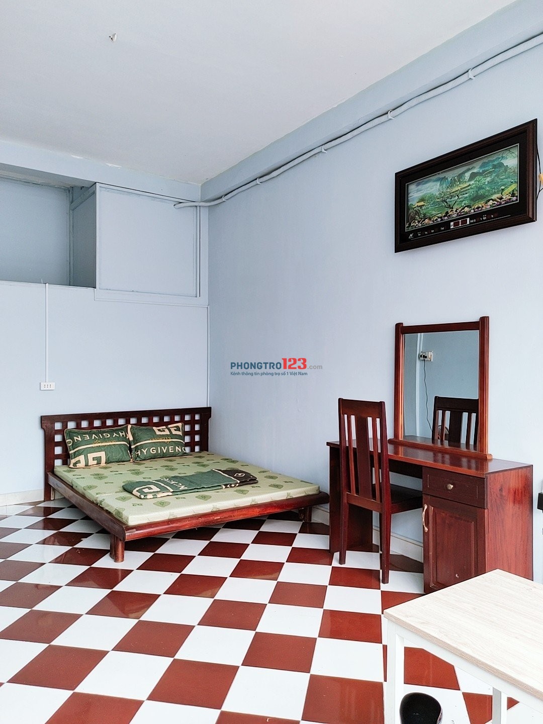 Trọ bancol sạch sẽ thoáng mát, view mặt tiền đường phố