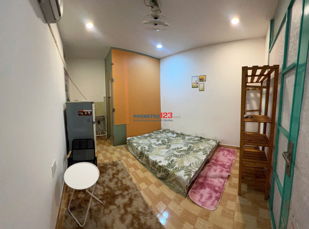 Phòng trọ Quận 10 full nội thất gần ĐH Kinh Tế, Huflit chỉ 3tr8