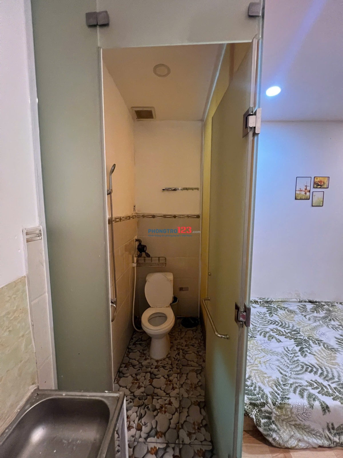 Phòng trọ Quận 10 full nội thất gần ĐH Kinh Tế, Huflit chỉ 3tr8
