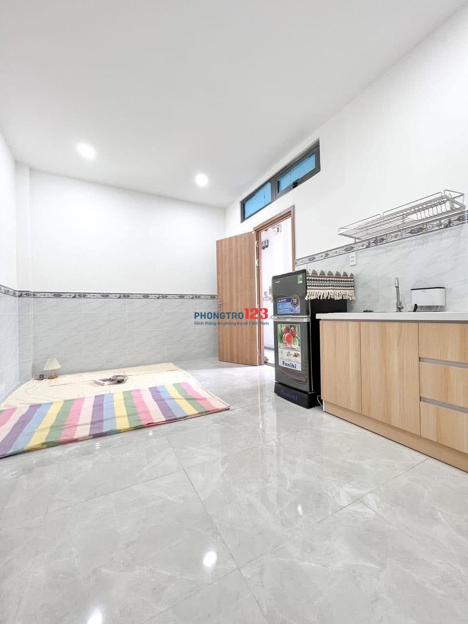 Phòng trệt máy lạnh giá rẻ gần Lê Đức Thọ, Nguyễn Oanh