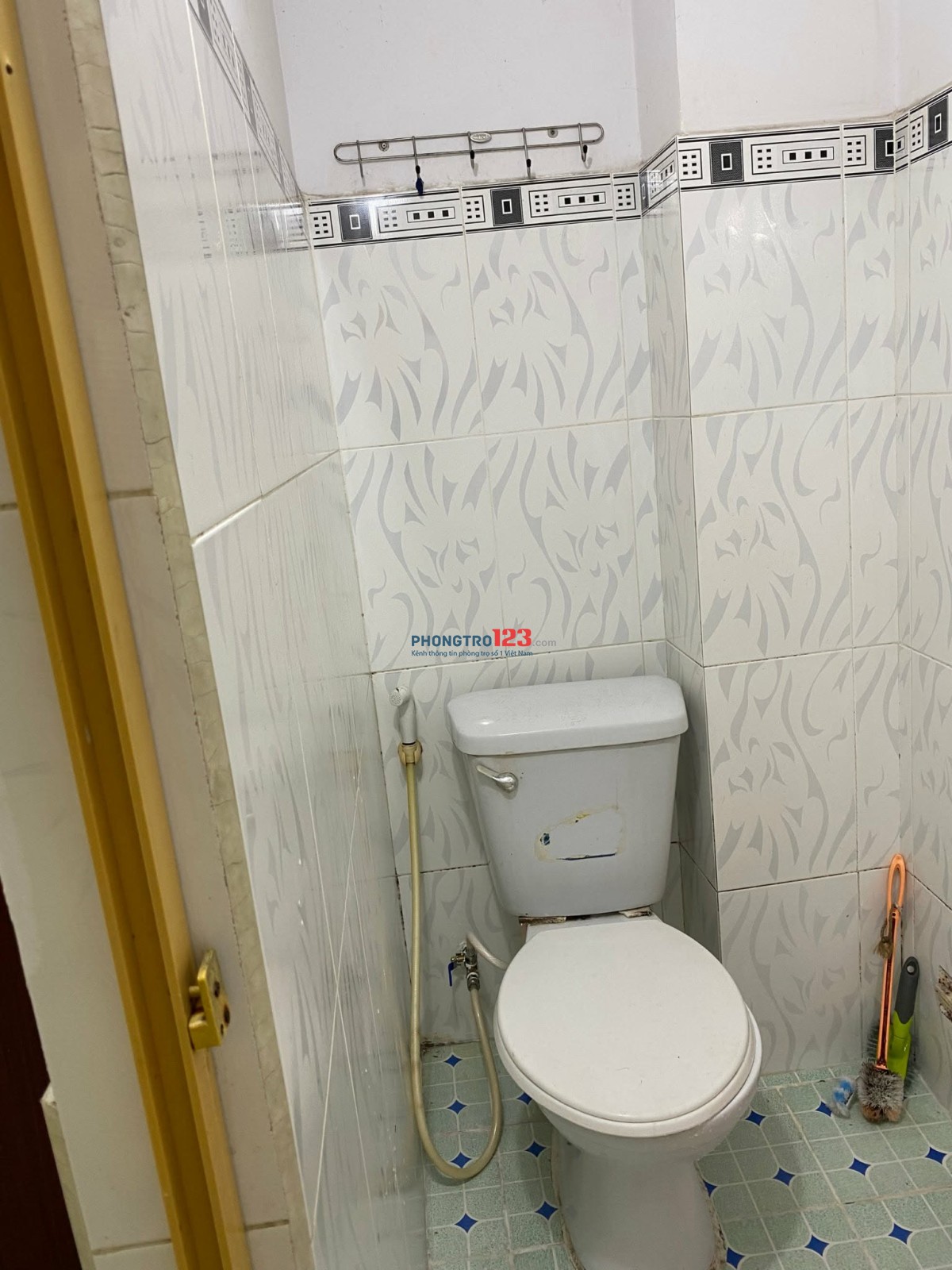 PHÒNG LẦU ĐÚC NGAY TRUNG TÂM QUẬN 3 CÁCH MẠNG THÁNG TÁM