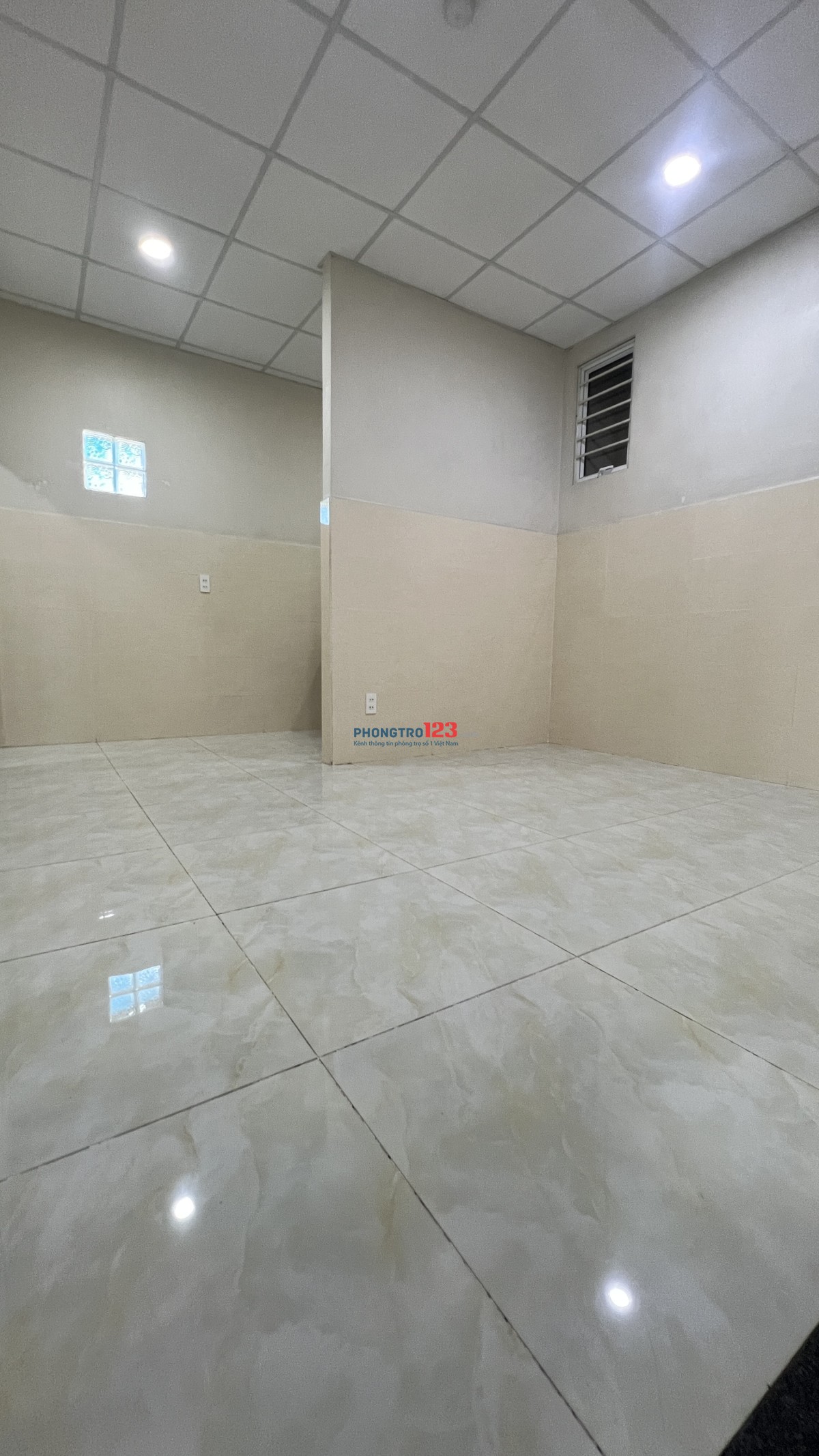 PHÒNG 3TR8 ĐỐI DIỆN Gigamall – THANG MÁY – AN NINH – CÓ SÂN PHƠI RIÊNG
