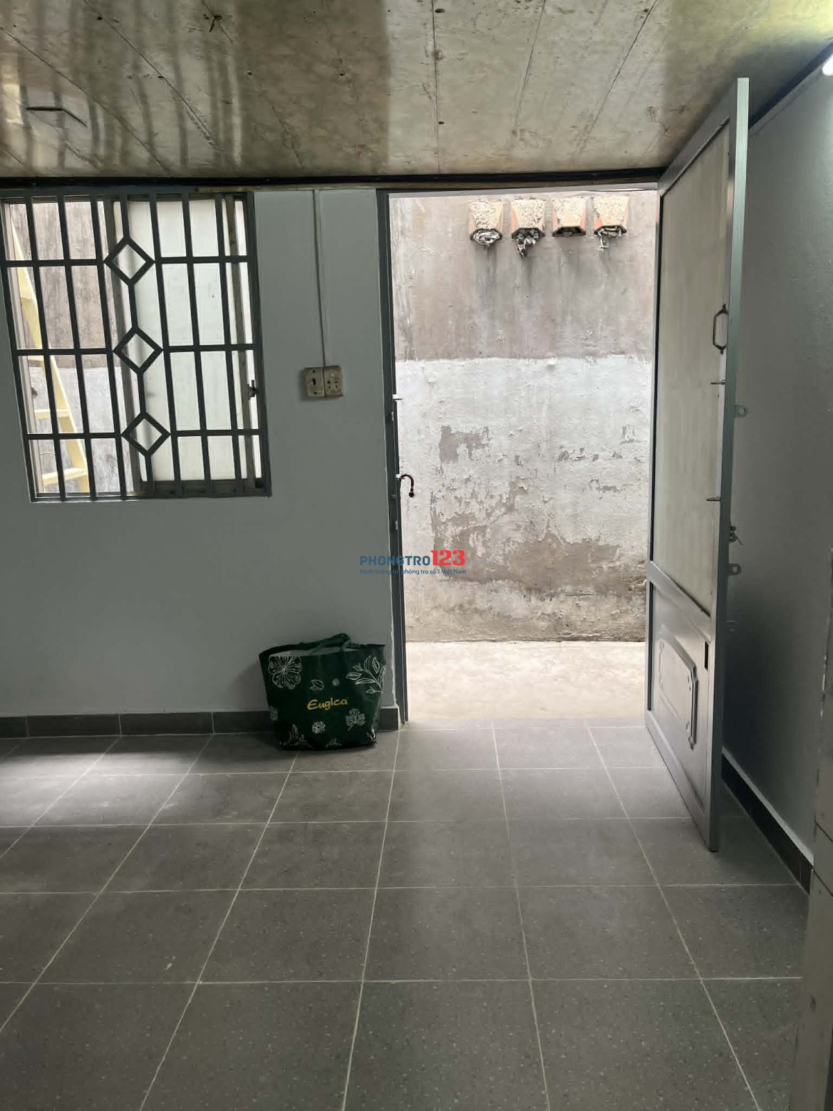 Phòng trọ bình dân gác suốt ở hẻm 160 Đặng Thùy Trâm