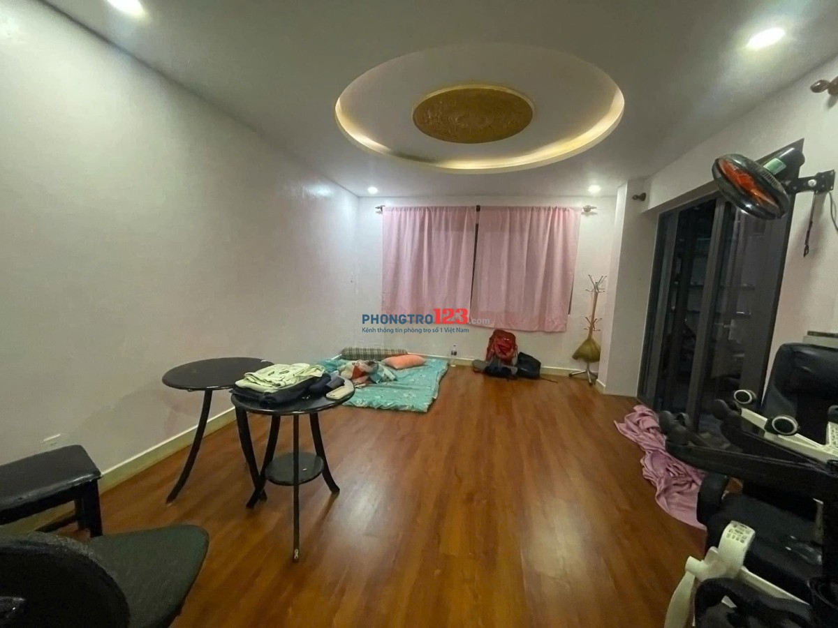 Tìm 2 nữa ở ghép phòng lớn ở tầng trệt