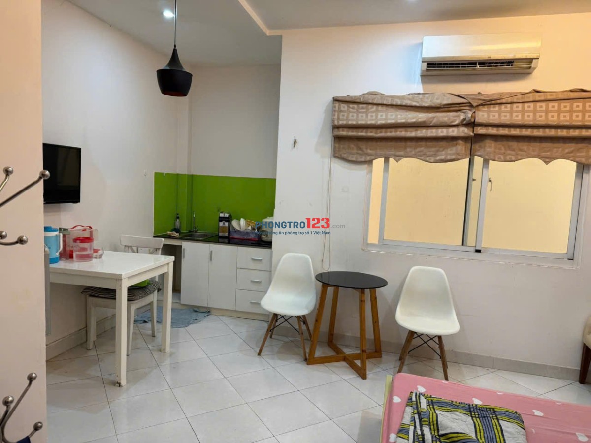 Cho thuê chung cư 590 CMT8, Nhiêu Lộc 50m2 1PN chỉ 8tr/tháng