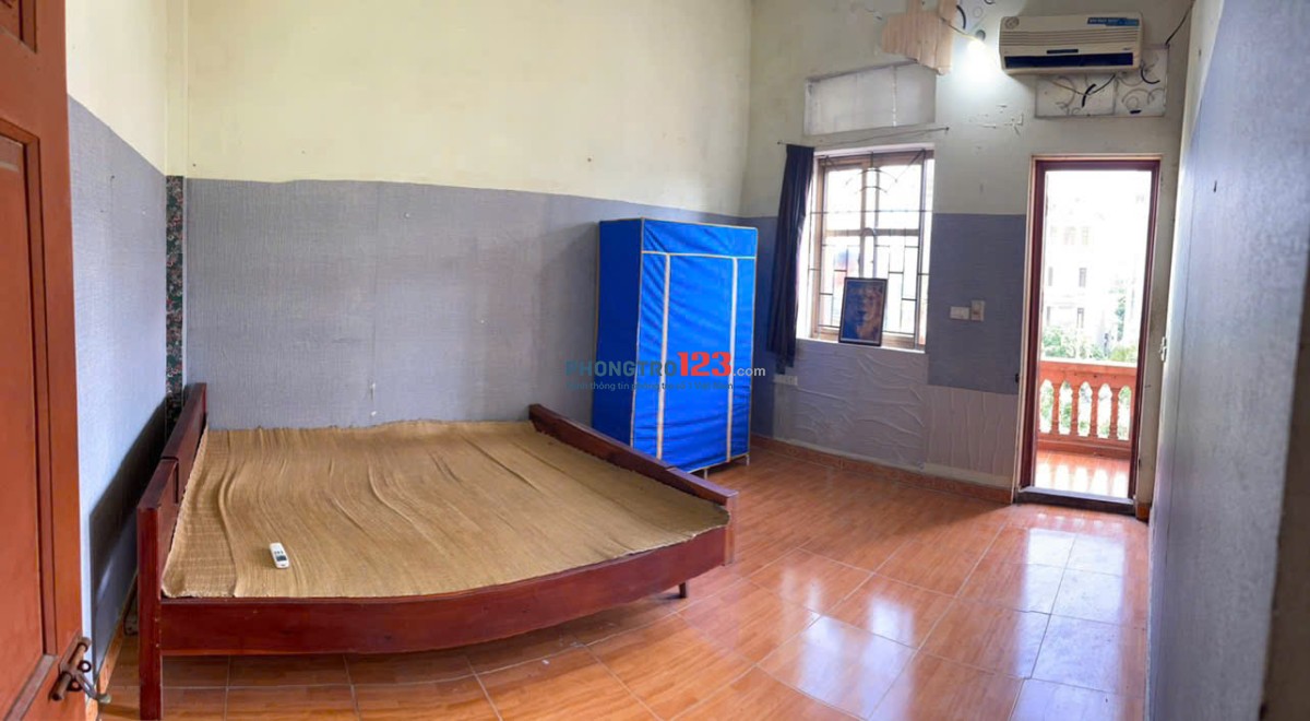Nhà 5 tầng chia thành các phòng ,cho thuê làm nhà trọ tại Ngõ 70 Phố Hưng Thịnh- Yên Sở.