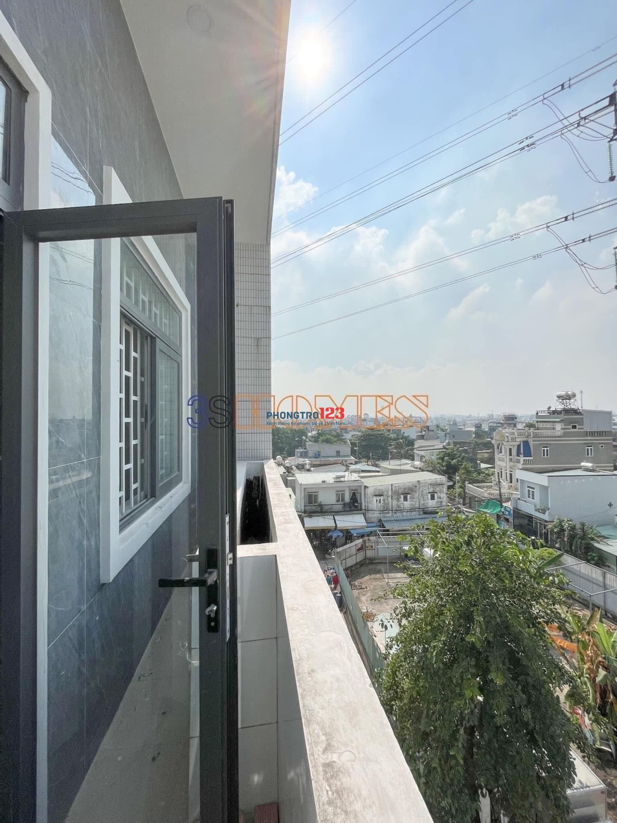 Phòng gác lửng ngay phía sau Công Viên Phần Mềm Quang Trung, đi bộ được qua FPT, gần VOV, Viễn Đông