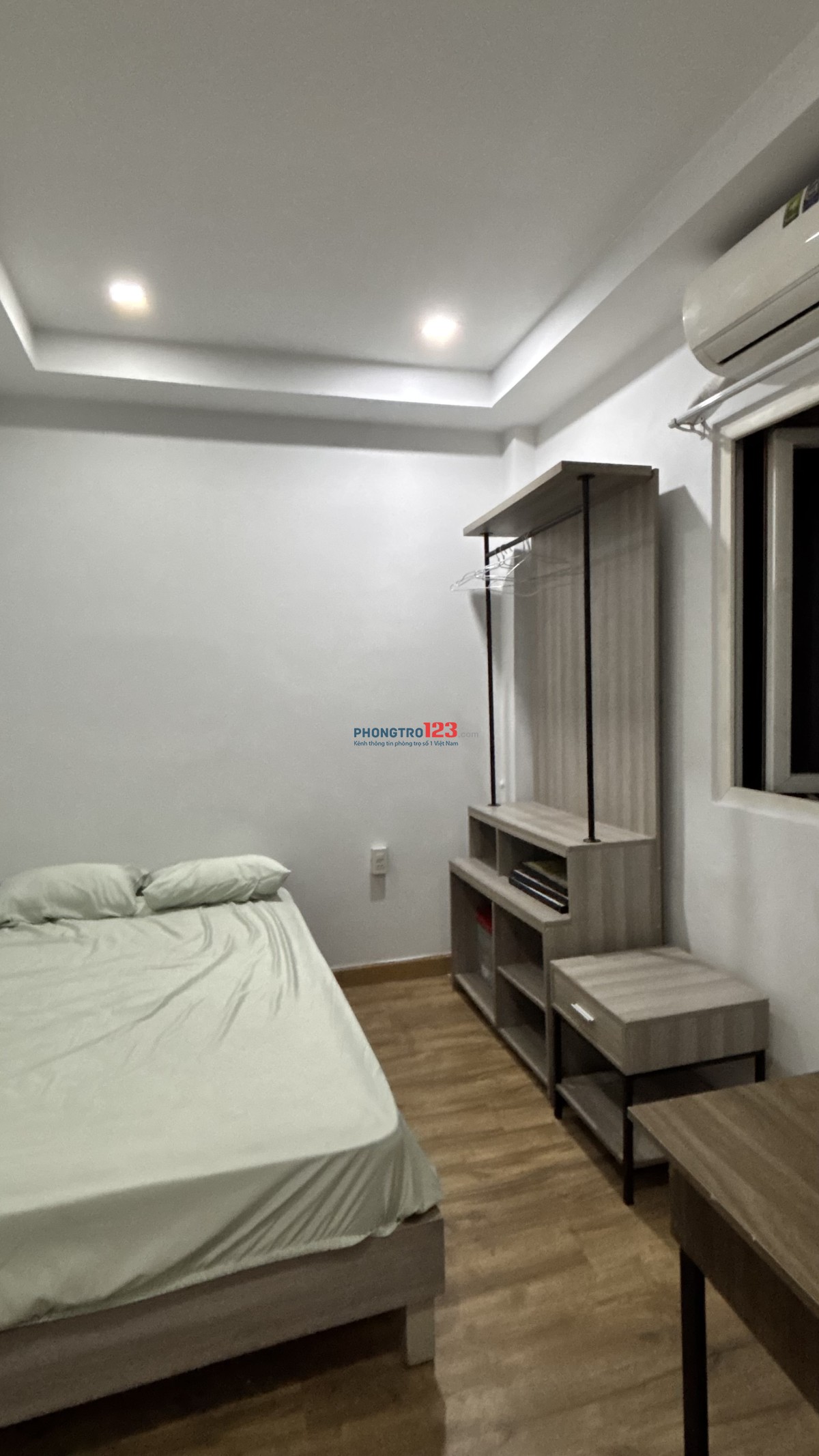 Phòng Trọ 3tr9 ngay phố Tây Bùi Viện đủ Nội Thất