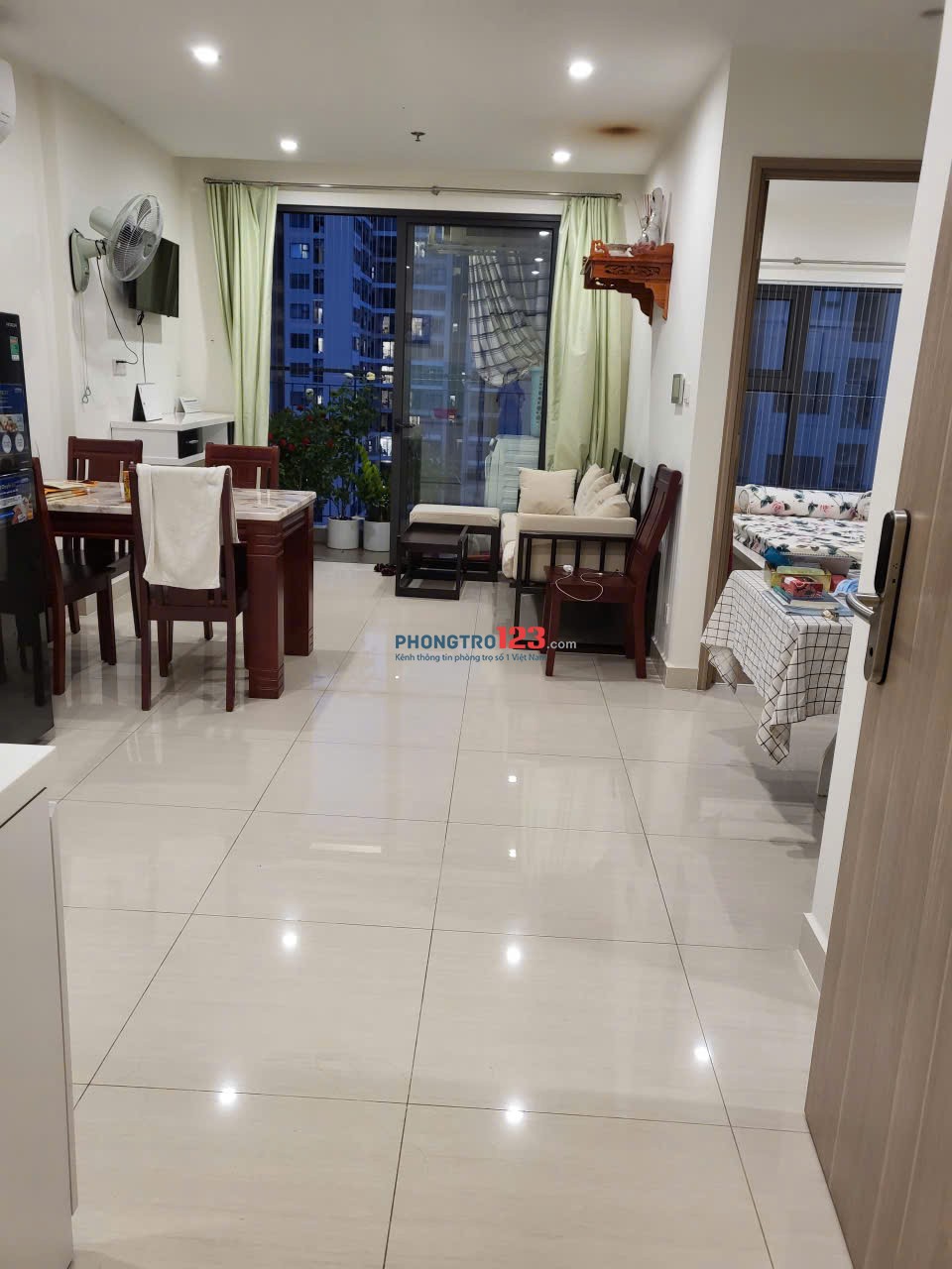 CẦN TÌM NGƯỜI Ở GHÉP – PHÒNG RIÊNG VINHOMES GRAND PARK QUẬN 9
