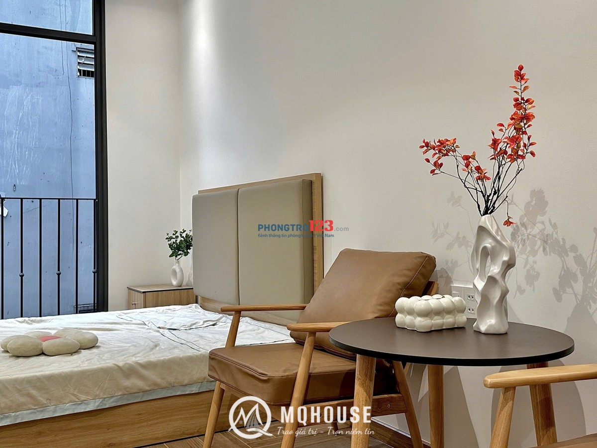 STUDIO BAN CÔNG FULL NỘI THẤT NGAY CẦU VƯỢT HOÀNG HOA THÁM QUẬN TÂN BÌNH