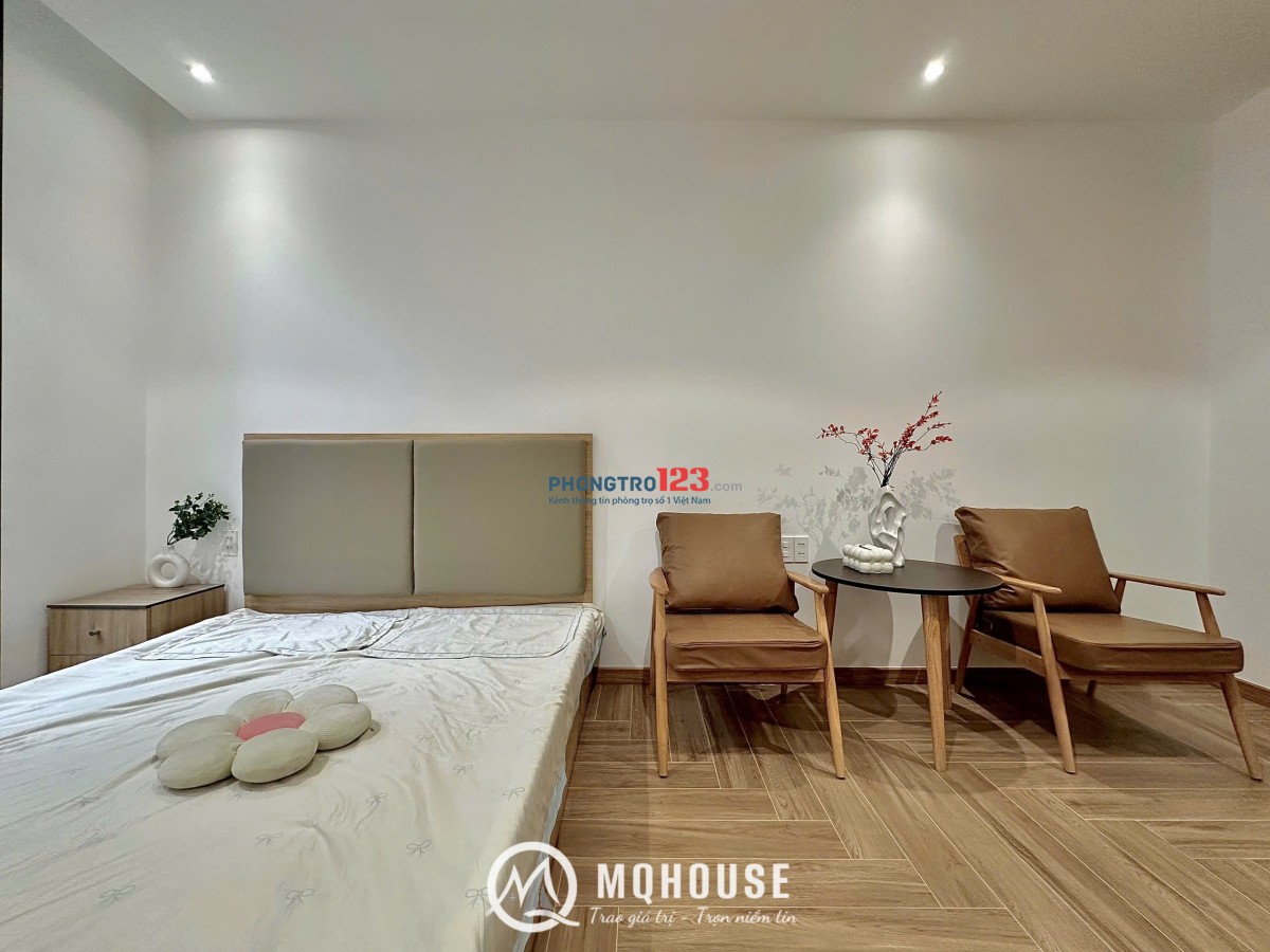 STUDIO BAN CÔNG FULL NỘI THẤT NGAY CẦU VƯỢT HOÀNG HOA THÁM QUẬN TÂN BÌNH