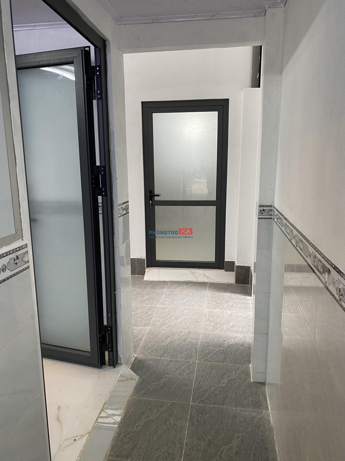 NHÀ Ở ĐẦY ĐỦ TIỆN NGHI GẦN ĐẠI HỌC CẦN THƠ , ĐẠI HỌC Y DƯỢC CẦN THƠ, KHU ẨM THỰC HỒ BÚNG XÁNG HẺM 51