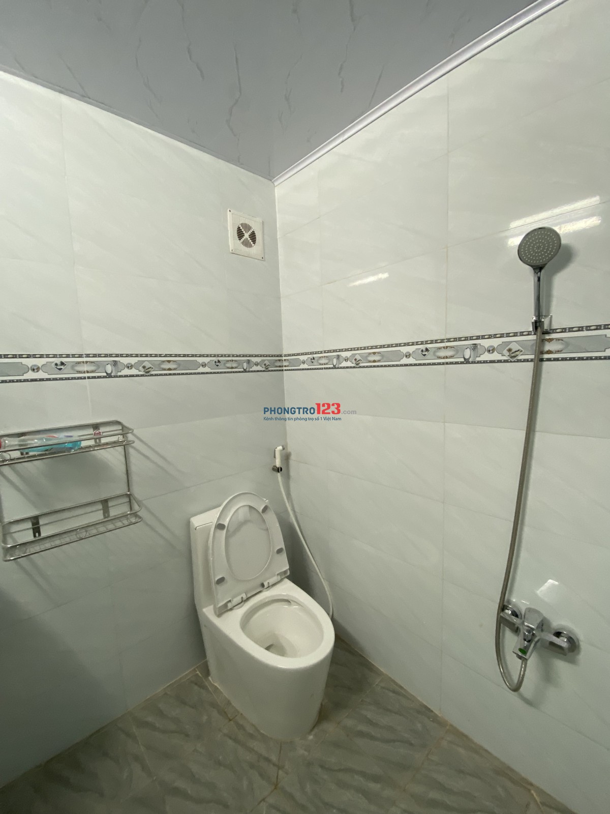 NHÀ Ở ĐẦY ĐỦ TIỆN NGHI GẦN ĐẠI HỌC CẦN THƠ , ĐẠI HỌC Y DƯỢC CẦN THƠ, KHU ẨM THỰC HỒ BÚNG XÁNG HẺM 51