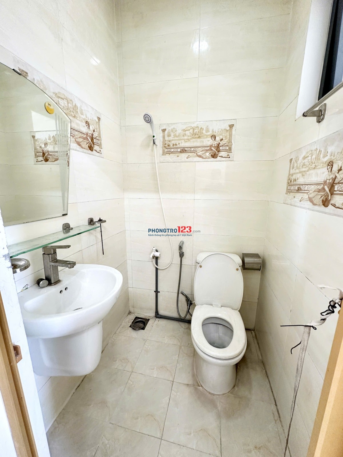 Thuê nguyên tầng chỉ 4tr7 - DT 35m - Khu Bàu Cát - free 3 xe