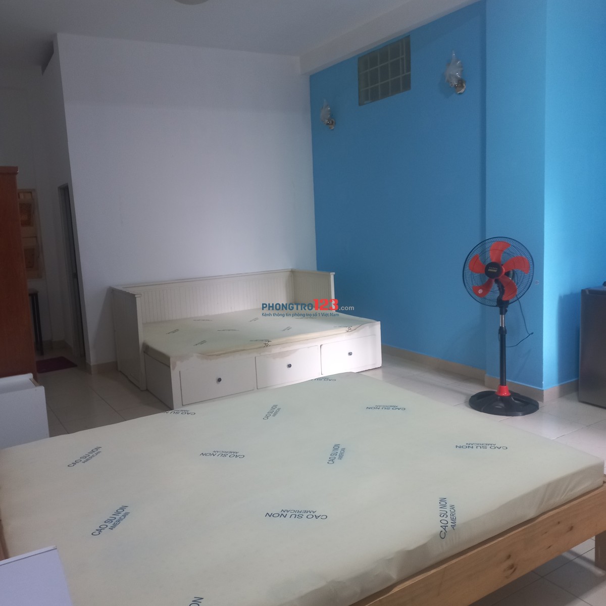Cho thuê phòng đôi 2 giường, P.vệ sinh bên trong. Có bạn công. Bếp, giặt Phòng kế bên.