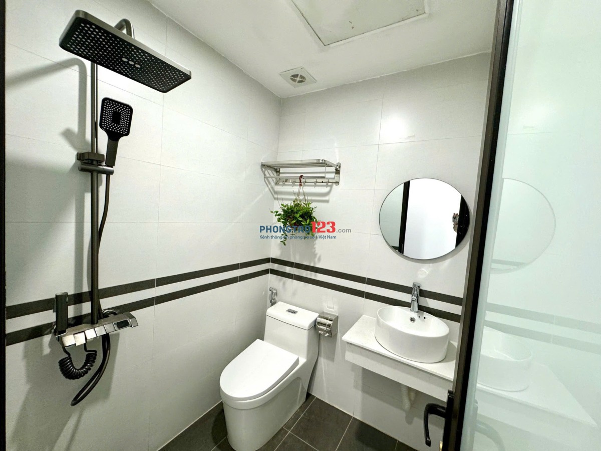  Cho Thuê Căn Hộ Ban Công Mới 30m2 - Gần Đại Học Hutech, Uef, Ngoại Thương, Hồng Bàng