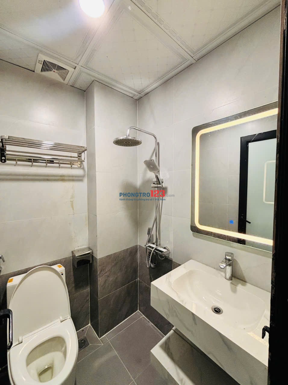 Căn Hộ Mới Ting 30m2 - Ban Công - Nguyễn Gia Trí Gần ĐH Hutech, uef, GTVT, Hồng Bàng