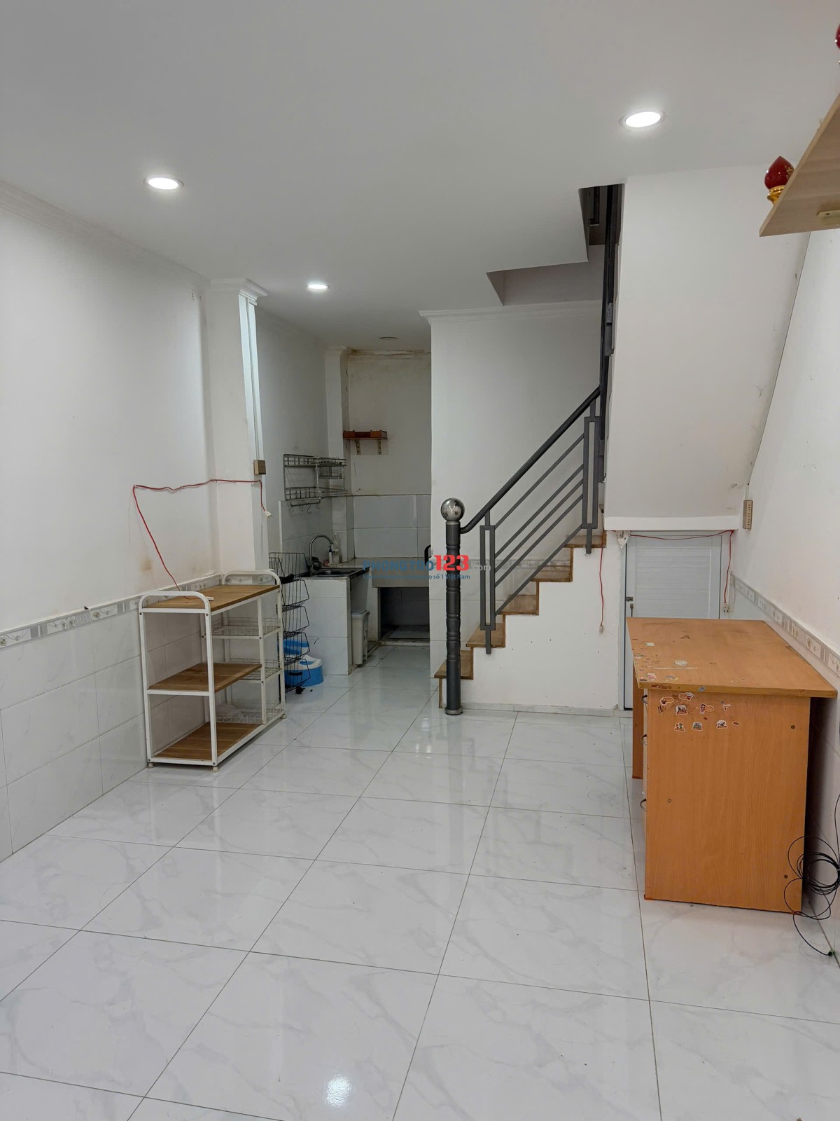 Cho thuê nhà nguyên căn tại hẻm 100 Tân Khai, phường Minh Phụng (P7, Q11 cũ)