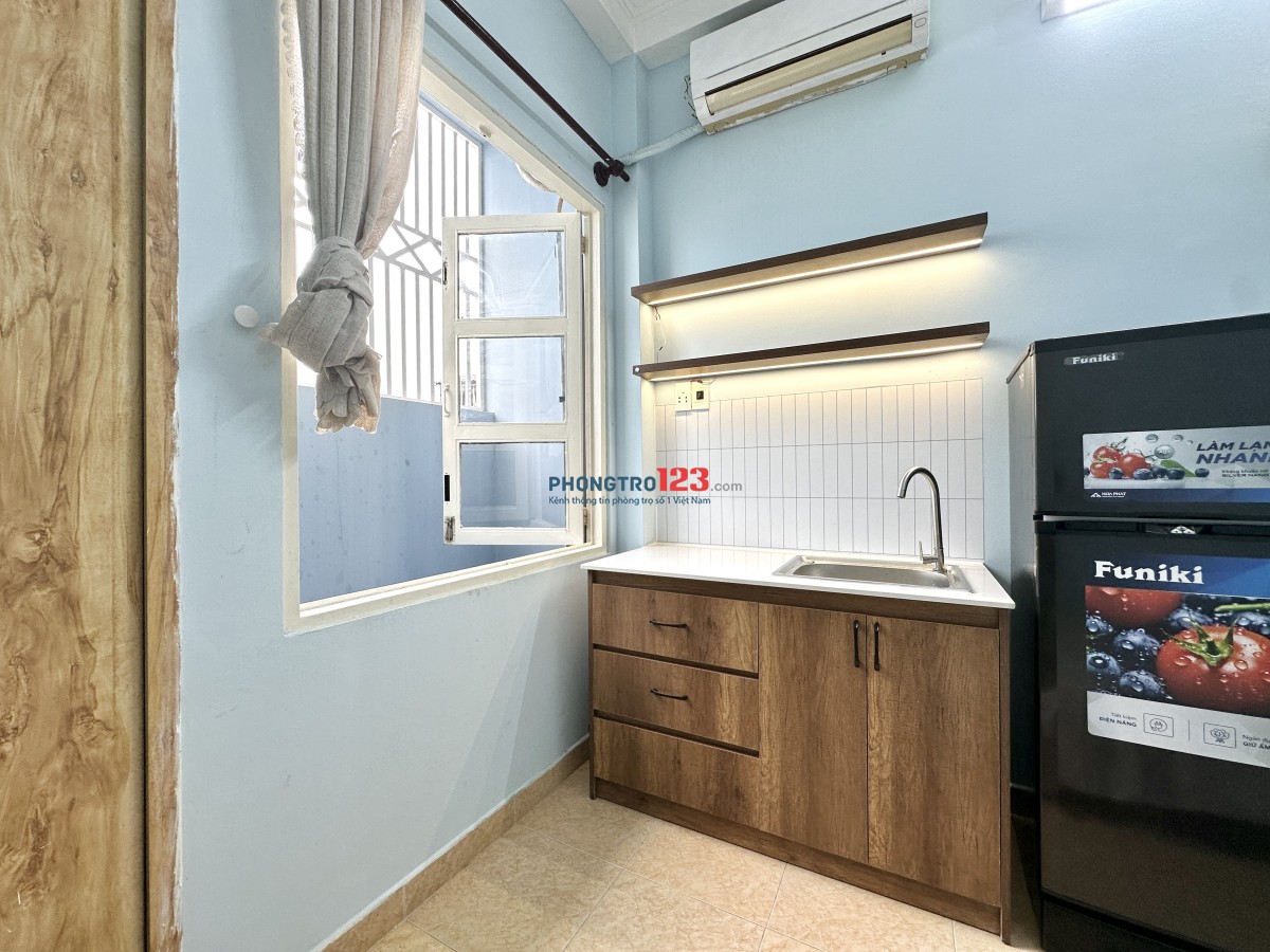 Studio mới, cửa sổ thoáng đầy đủ nội thất cho thuê