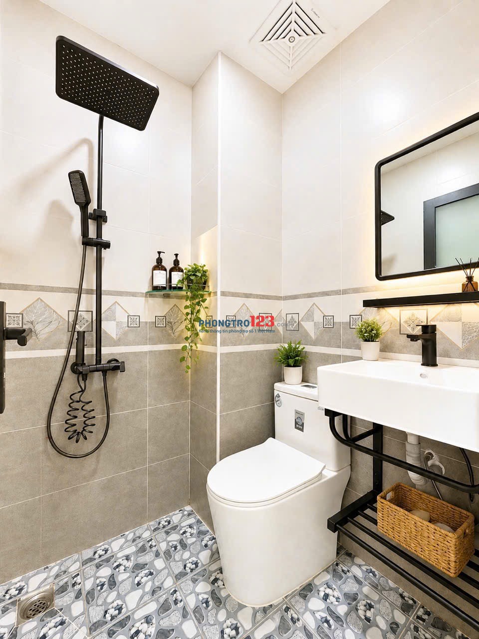 CHO THUÊ PHÒNG CÓ GÁC 35M² BAN CÔNG, FULL NỘI THẤT - QUẬN 10, P. VƯỜN LÀI GẦN THÁP VIETTEL