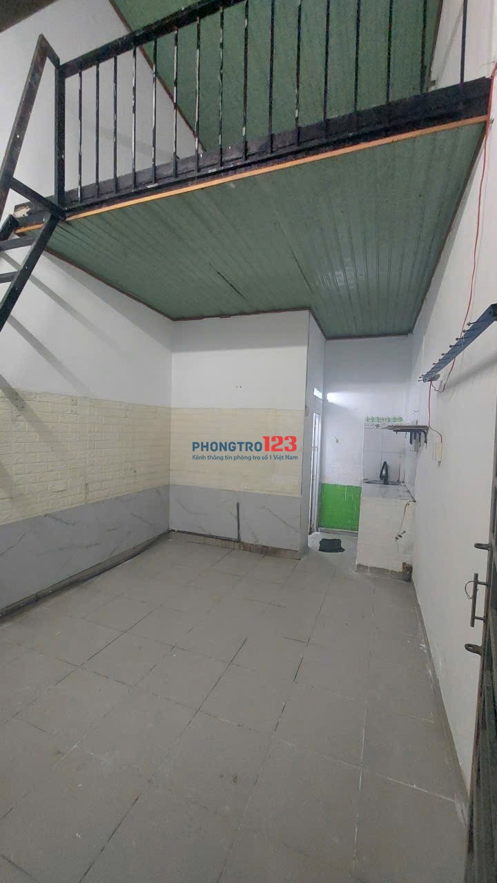 Cho thuê phòng trọ Bà Điểm, Hóc Môn có gác, 16m2, 1tr8