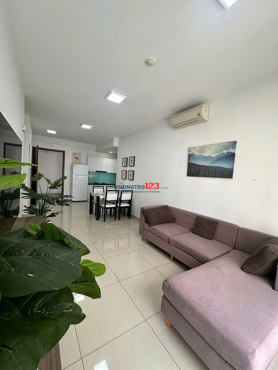 Chung cư Carillon 3 có 2PN, full nội thất giá 10,5 tr/th có ban công rộng.