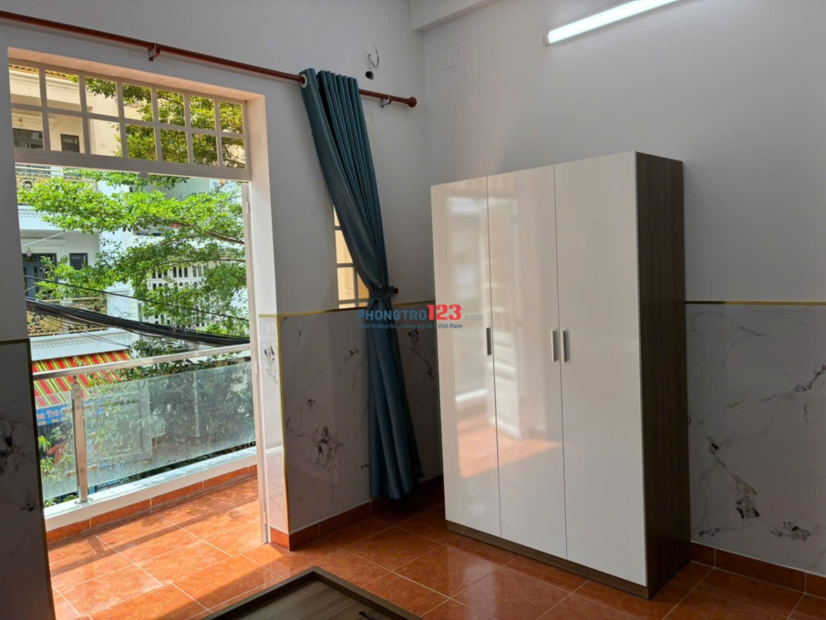 CHDV 1 phòng ngủ Mặt tiền đường lớn, đầy đủ tiện nghi, ban công rộng thoáng!!!