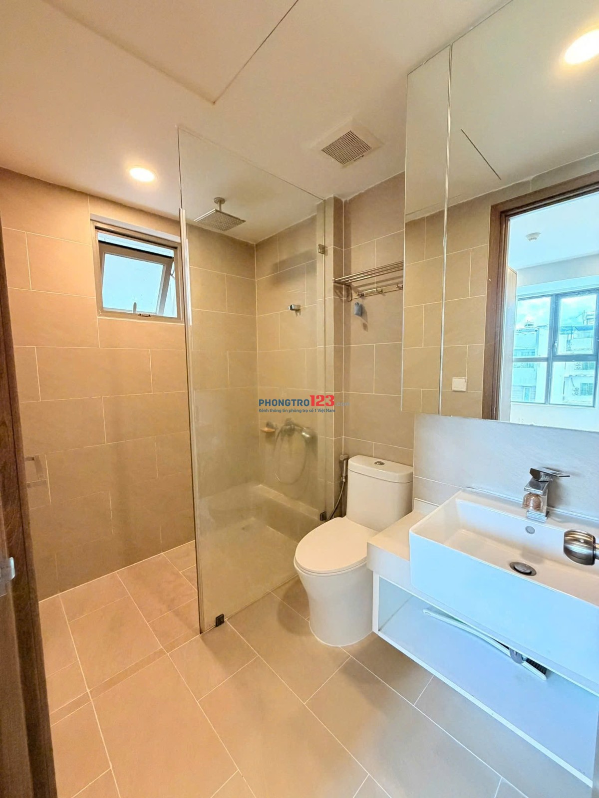 Cho thuê chung cư Carillon 3 Full nội thất 2PN giá 11 triệu/th có ban công rộng.