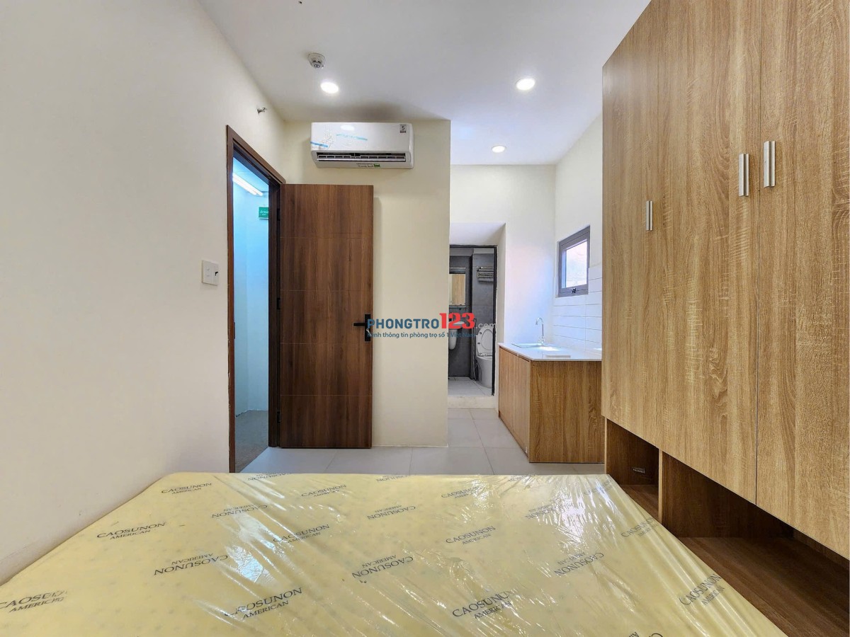 Full Nội Thất A-Z - Ngay Trường Chinh, Hoàng Hoa Thám - Phòng Mới - giá chỉ 4.2 triệu