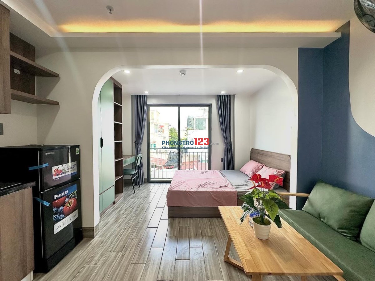 Studio full nội thất có Bancol nằm ngay Lý Chính Thắng Q3