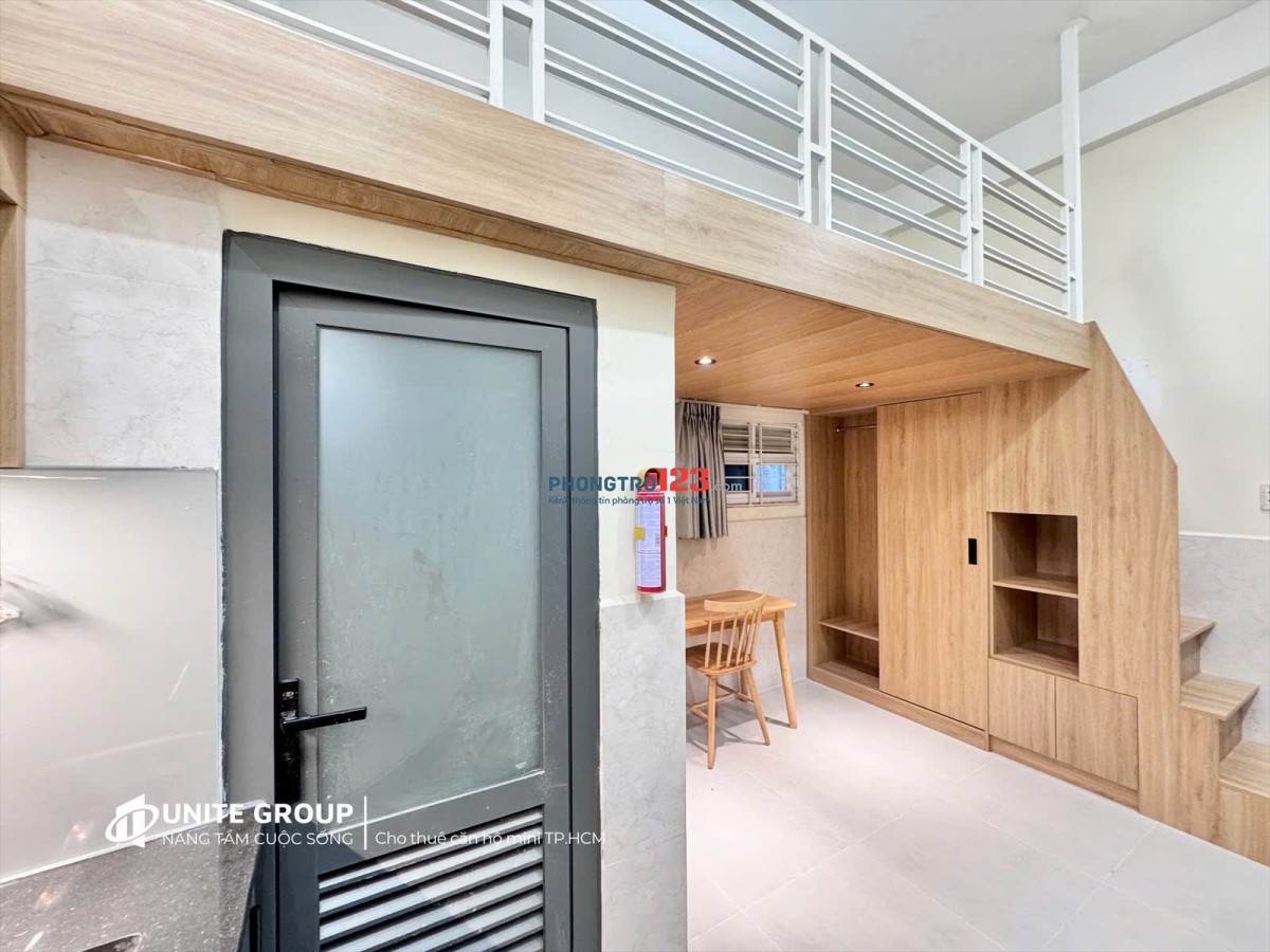 CHO THUÊ DUPLEX BAN CÔNG GẦN LOTTE, TDTU, RMIT, UFM, CRESANT MALL, CHỈ 10P QUA QUẬN 1,4,8