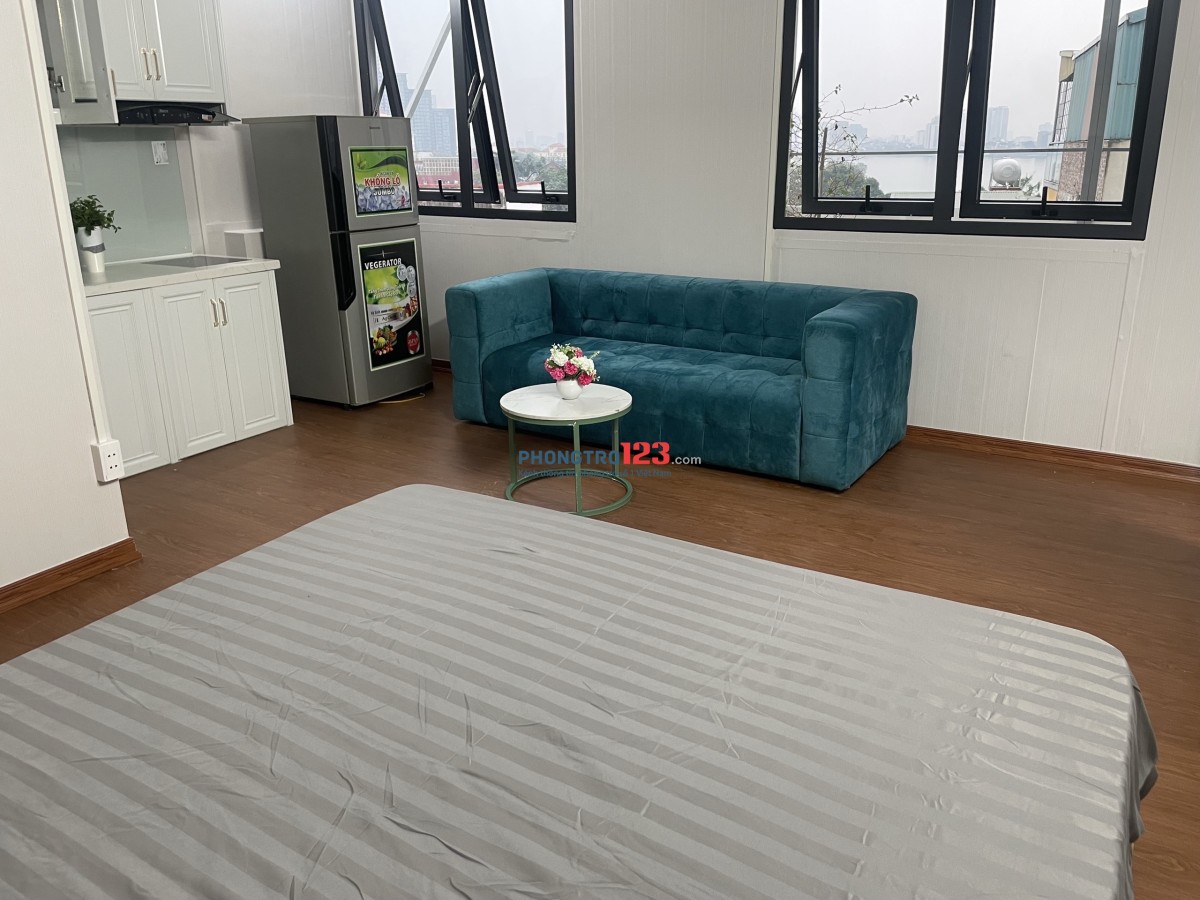Cho thuê căn hộ cao cấp ở Âu Cơ giá 8tr5 full đồ đạc ban công thoáng, view cầu Nhật Tân quan tâm ib