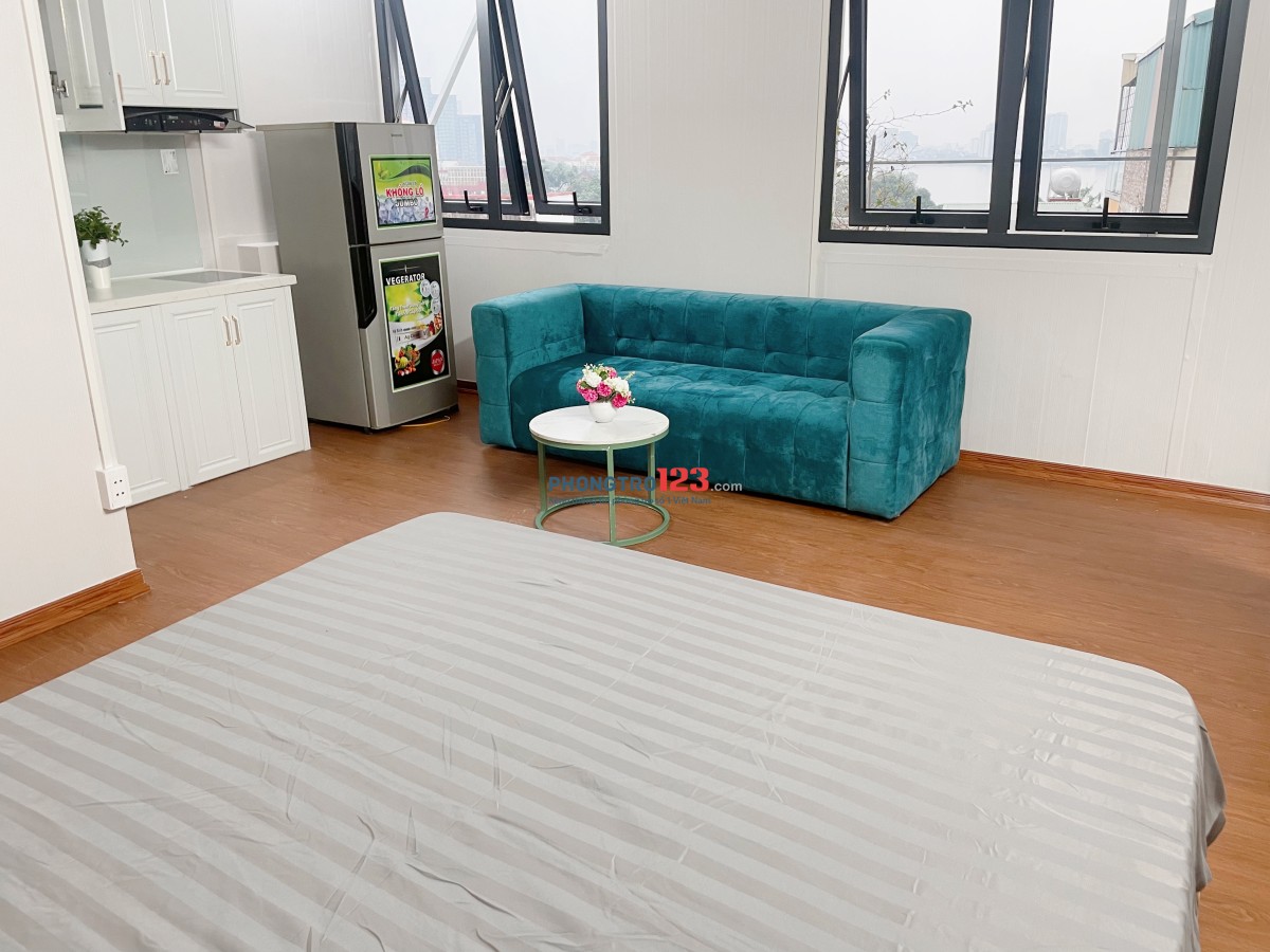 Cho thuê căn hộ cao cấp ở Âu Cơ giá 8tr5 full đồ đạc ban công thoáng, view cầu Nhật Tân quan tâm ib